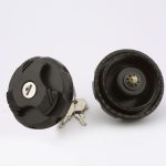 ΤΑΠΑ ΒΕΝΖΙΝΗΣ ΜΕ ΚΛΕΙΔΙ ΓΙΑ ALFA ROMEO 75 1985-1992 / ALFA ROMEO 90 1984-1987 / ALFASUD 33-33 (4X4) 1983-1995 ΣΕ ΜΑΥΡΟ ΧΡΩΜΑ FARMA - 1 τεμ.