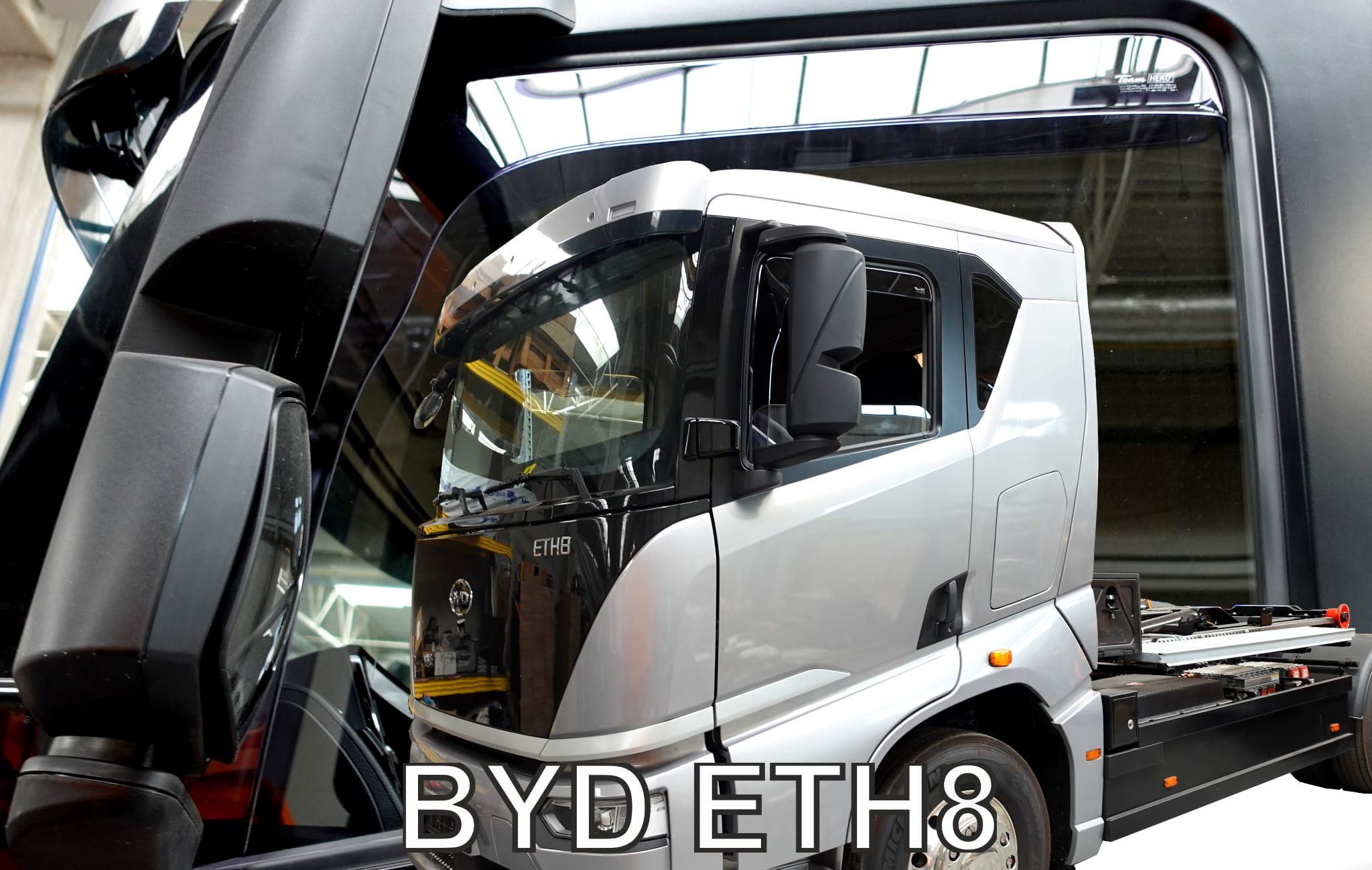11301 Heko - Ανεμοθραύστες Παραθύρων Για BYD ETH8 2023 > 2πορτο υλικό Acrylic Χρώμα Φιμέ - 2 τεμ. (ΑΝΕΜ.11301/TRUCK) - Image 1