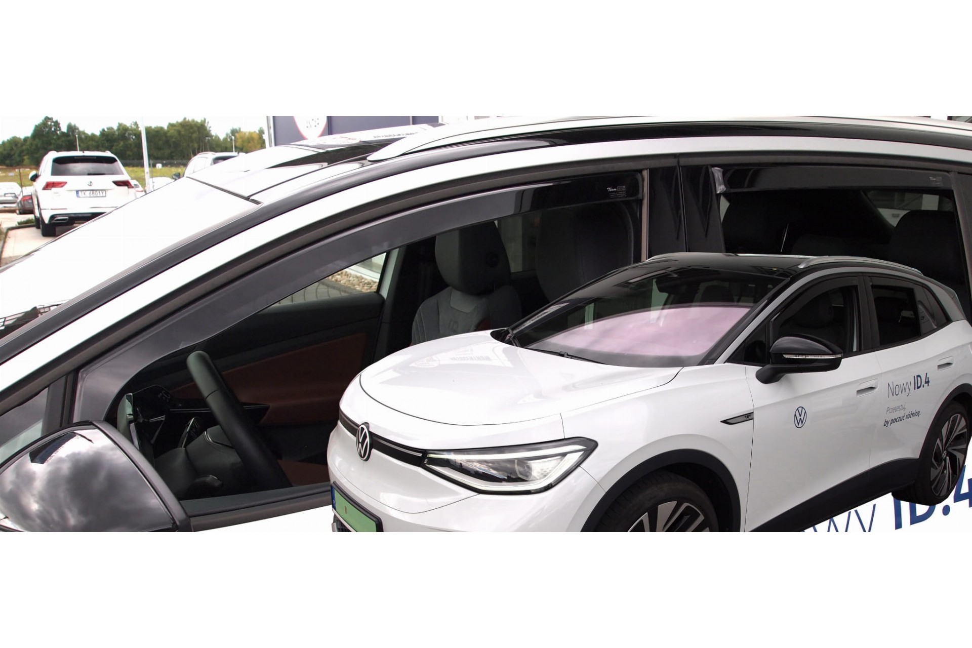 31026 ΑΝΕΜΟΘΡΑΥΣΤΕΣ ΓΙΑ VW ID.4 5D 2020+ ΣΕΤ ΑΥΤΟΚΙΝΗΤΟΥ ΑΠΟ ΕΥΚΑΜΠΤΟ ΦΙΜΕ ΠΛΑΣΤΙΚΟ HEKO - 4 ΤΕΜ. - Image 1